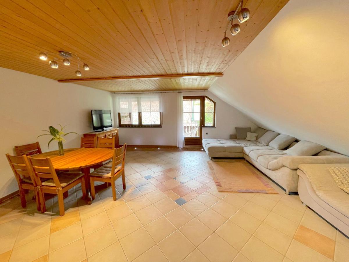 Geraeumiges Maisonette Apartment 托特莫斯 外观 照片
