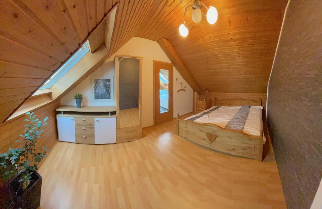 Geraeumiges Maisonette Apartment 托特莫斯 外观 照片